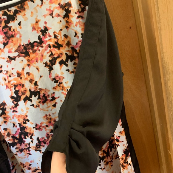 Apt 9 floral open back blouse Plus size - Picture 3 of 7